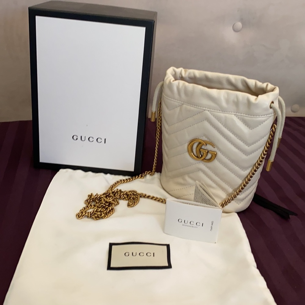 Mini Gucci Cream Marmont Quilted Leather Bucket Crossbody Bag with Gold Hardware